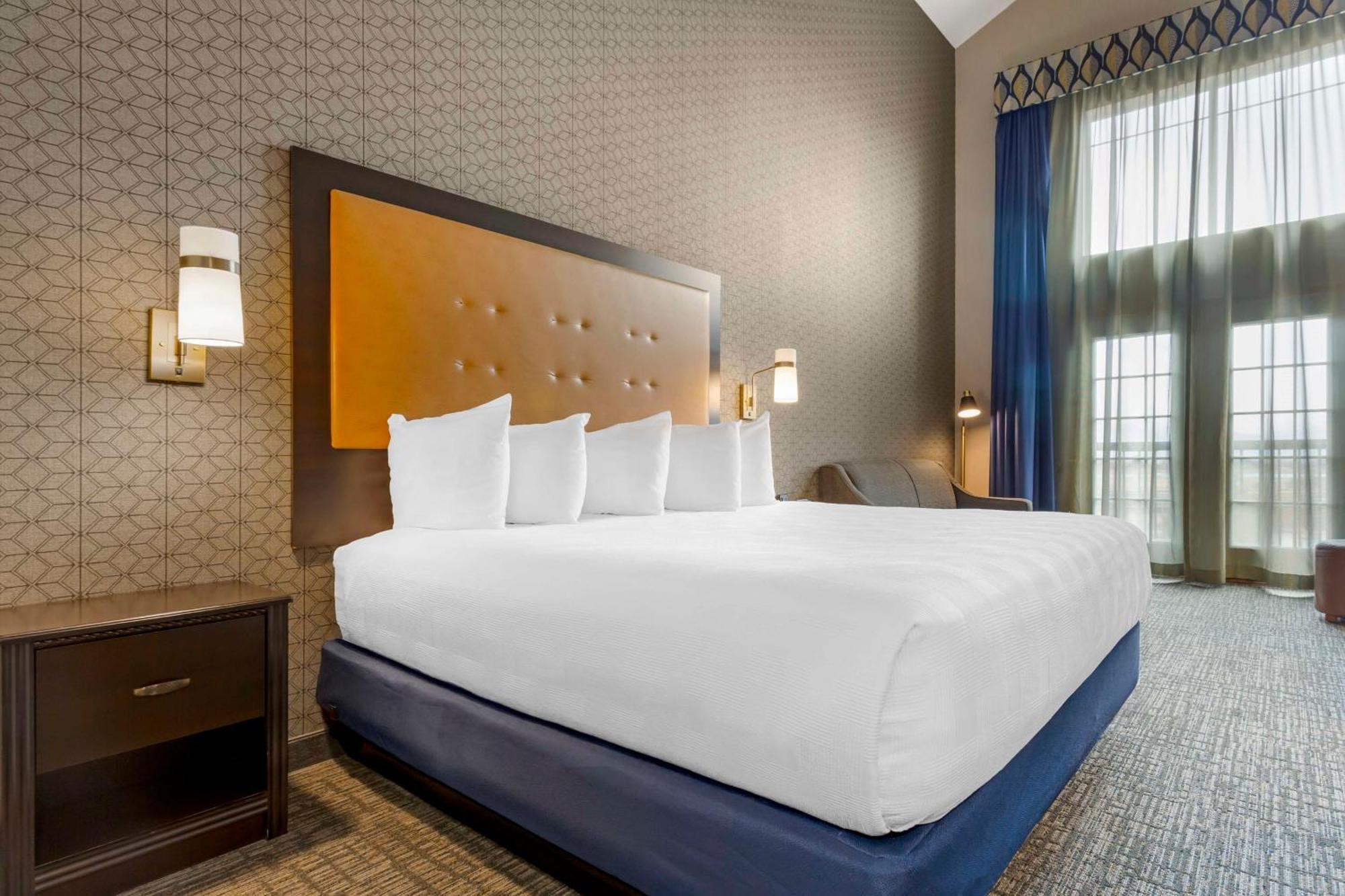 Western Grant Creek Hotel